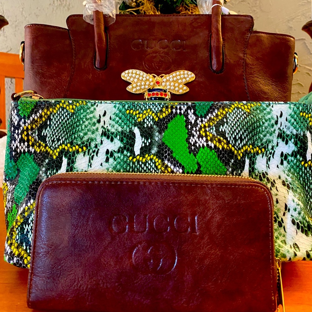 Stunning 3 Piece Chocolate Purse Set!